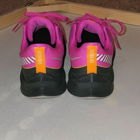Nike Zoom Winflo 6 Shield Run Utility Fire Pink Womens Size 8 - Picture 3 of 15